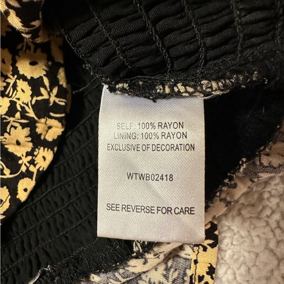 Lost + Wander Pick Me Golden Hour Smock Waist Top Crop Tan Black Floral - Picture 10 of 11